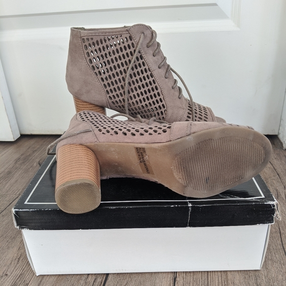 Lace up open toe bootie - Picture 4 of 4